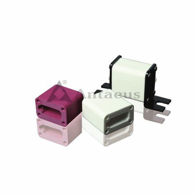 Resistenza agli urti termici 250 gradi Componenti ceramici di allumina con assorbimento idrico zero e densità di massa da 3,6 a 3,9 grammi per centimetro cubo